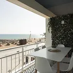 شقة Miral 5 Sea Front By Hd كوارتيرا